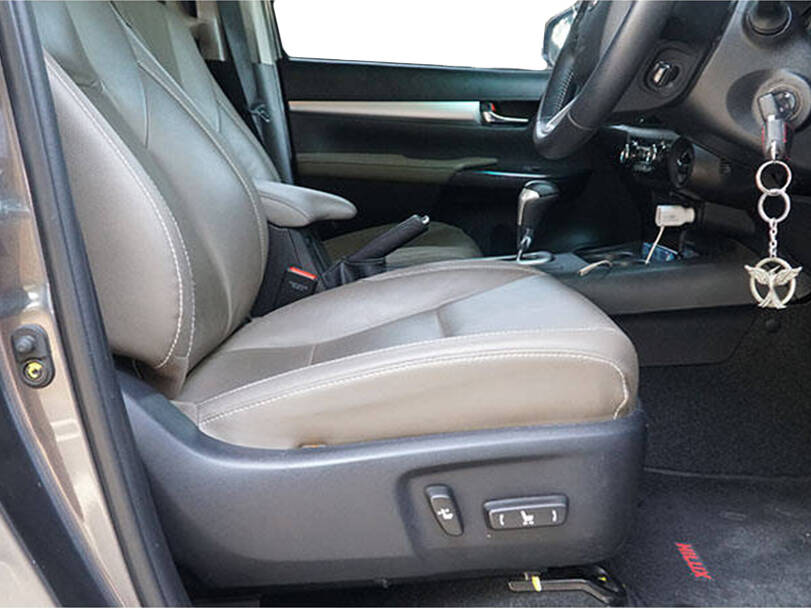 toyota hilux IMAGE