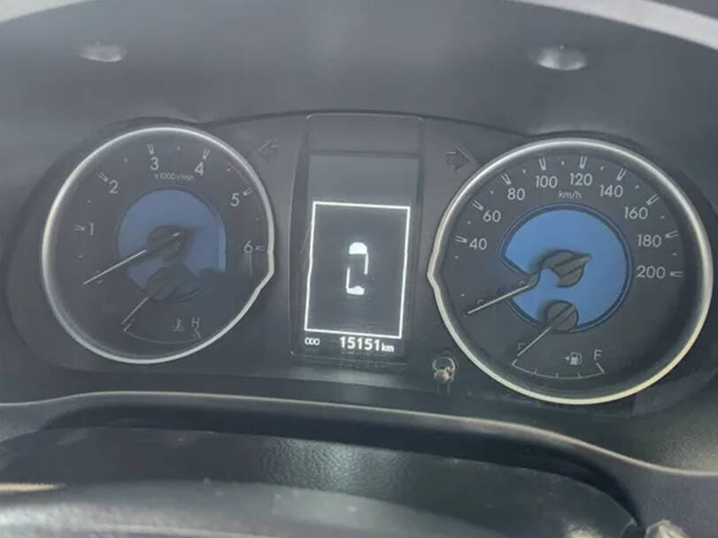 toyota hilux IMAGE