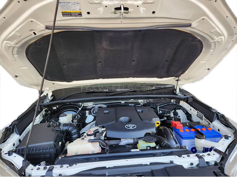 toyota hilux IMAGE
