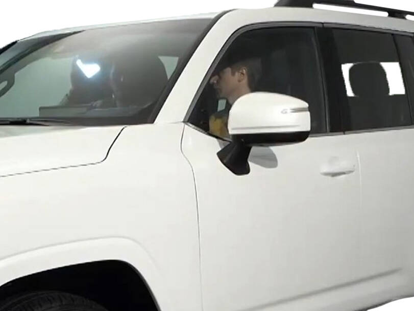 toyota land-cruiser IMAGE