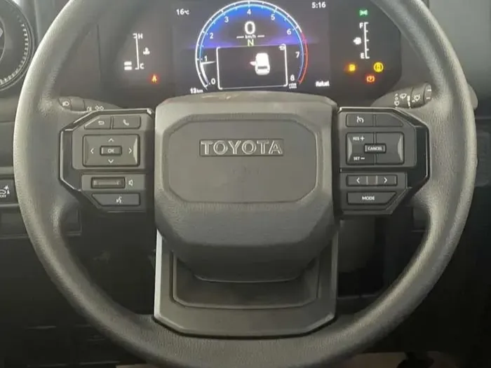 makes.toyota models.prado IMAGE