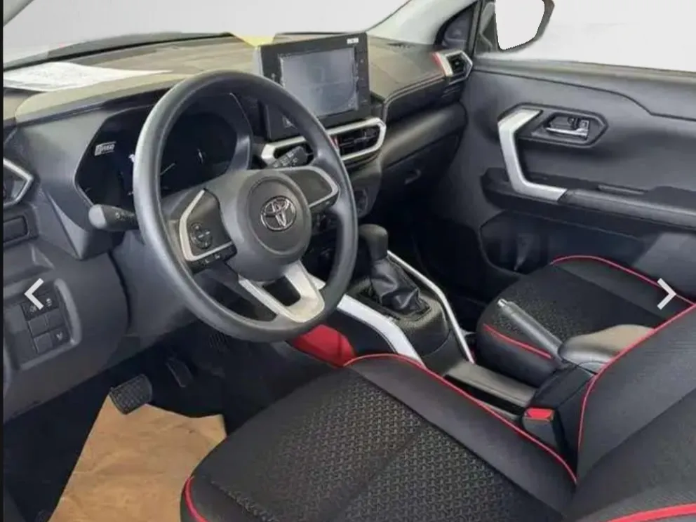 toyota raize IMAGE
