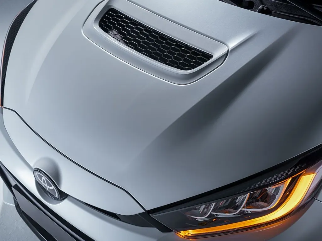 toyota yaris IMAGE