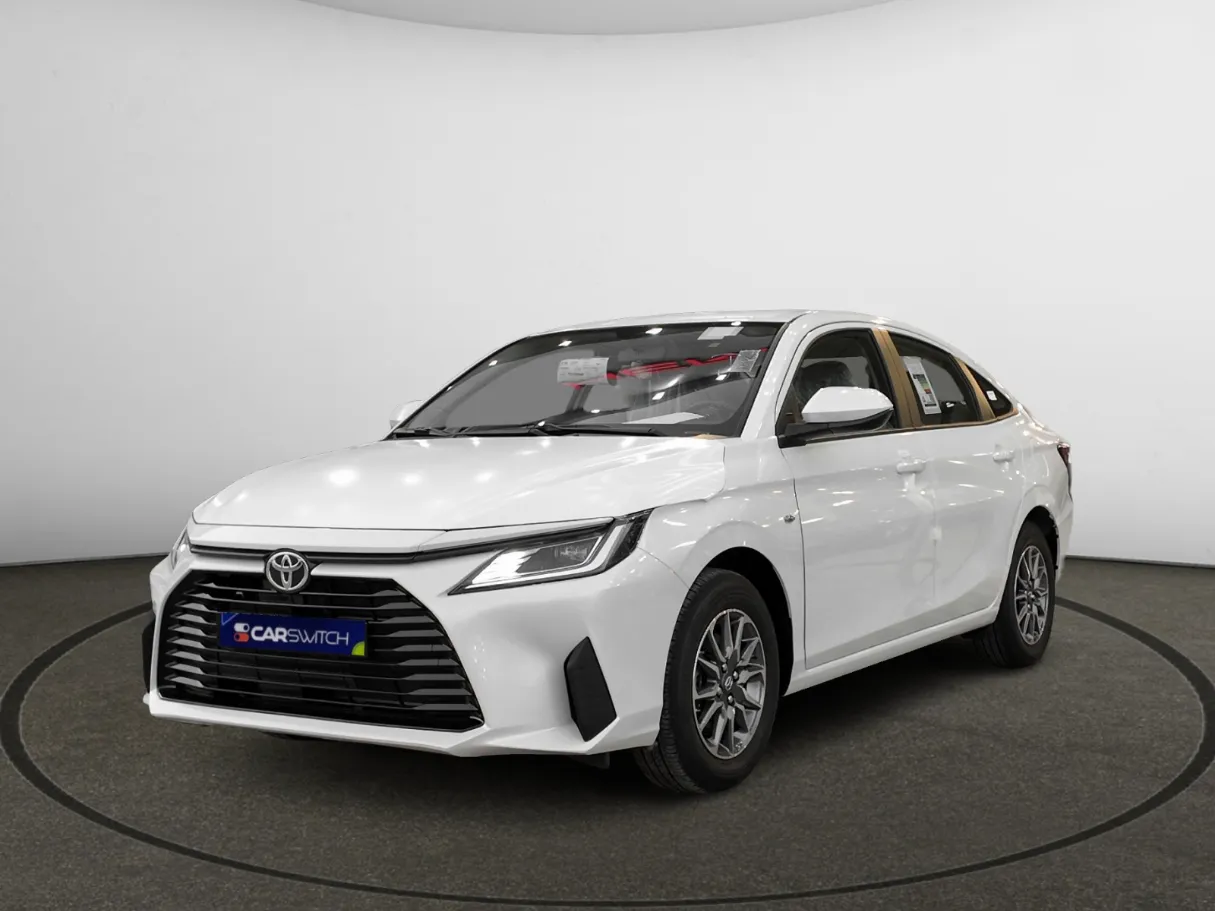 Toyota Yaris Y Plus (Mid+)
