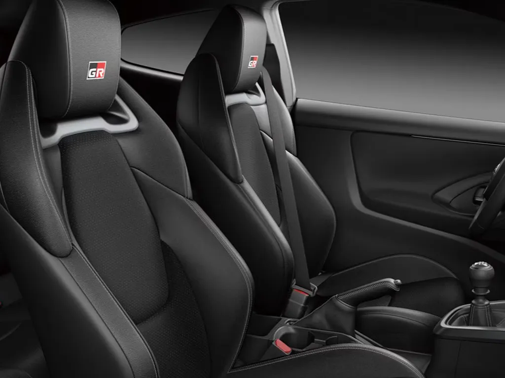 toyota yaris IMAGE