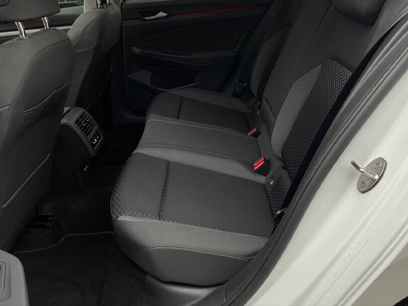 volkswagen golf IMAGE