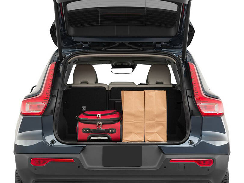 makes.volvo models.c40 IMAGE