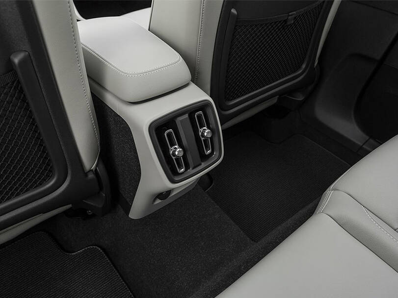 volvo xc40 IMAGE
