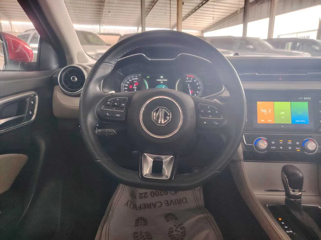 Car image 26