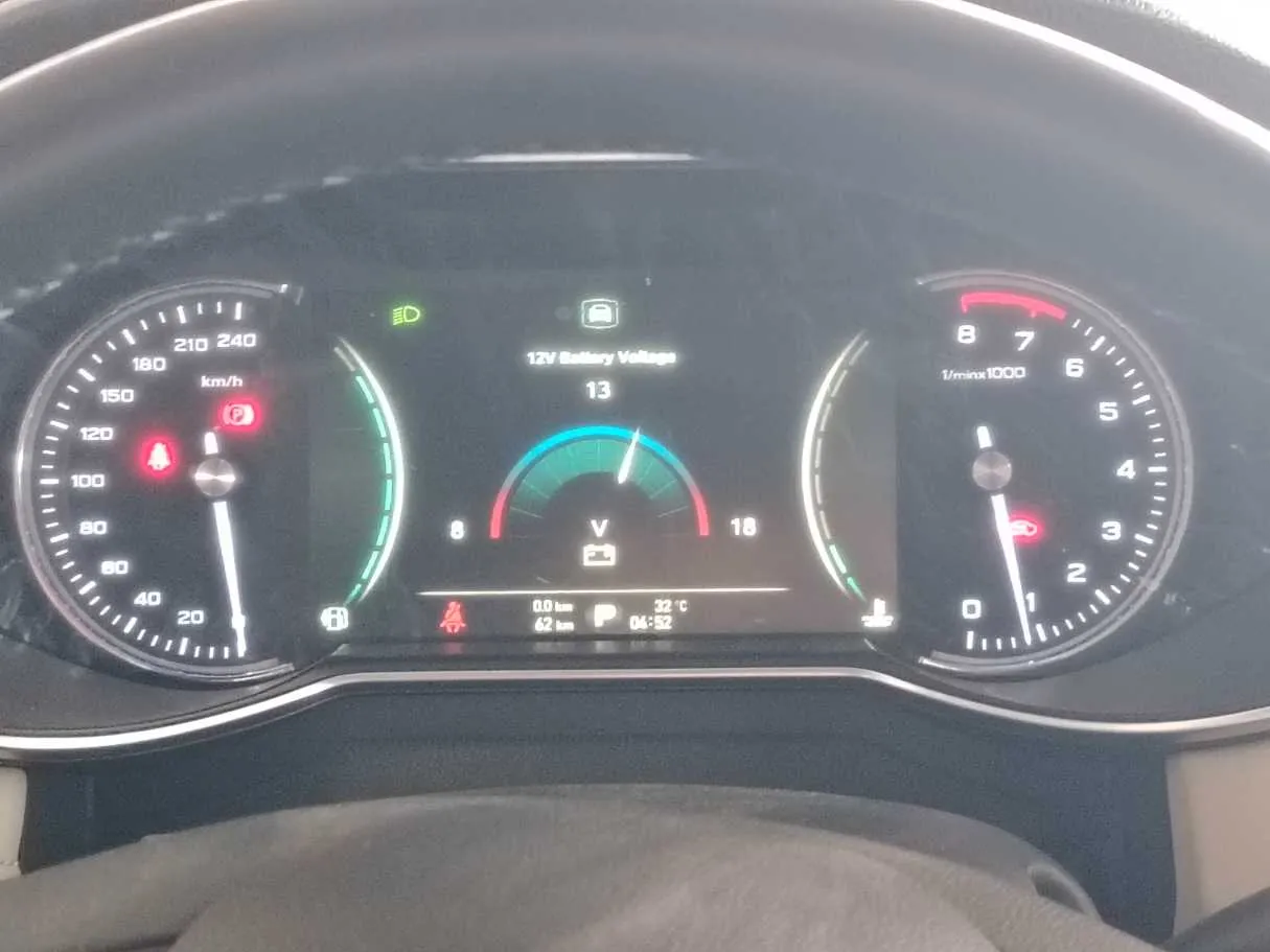 Car image 28