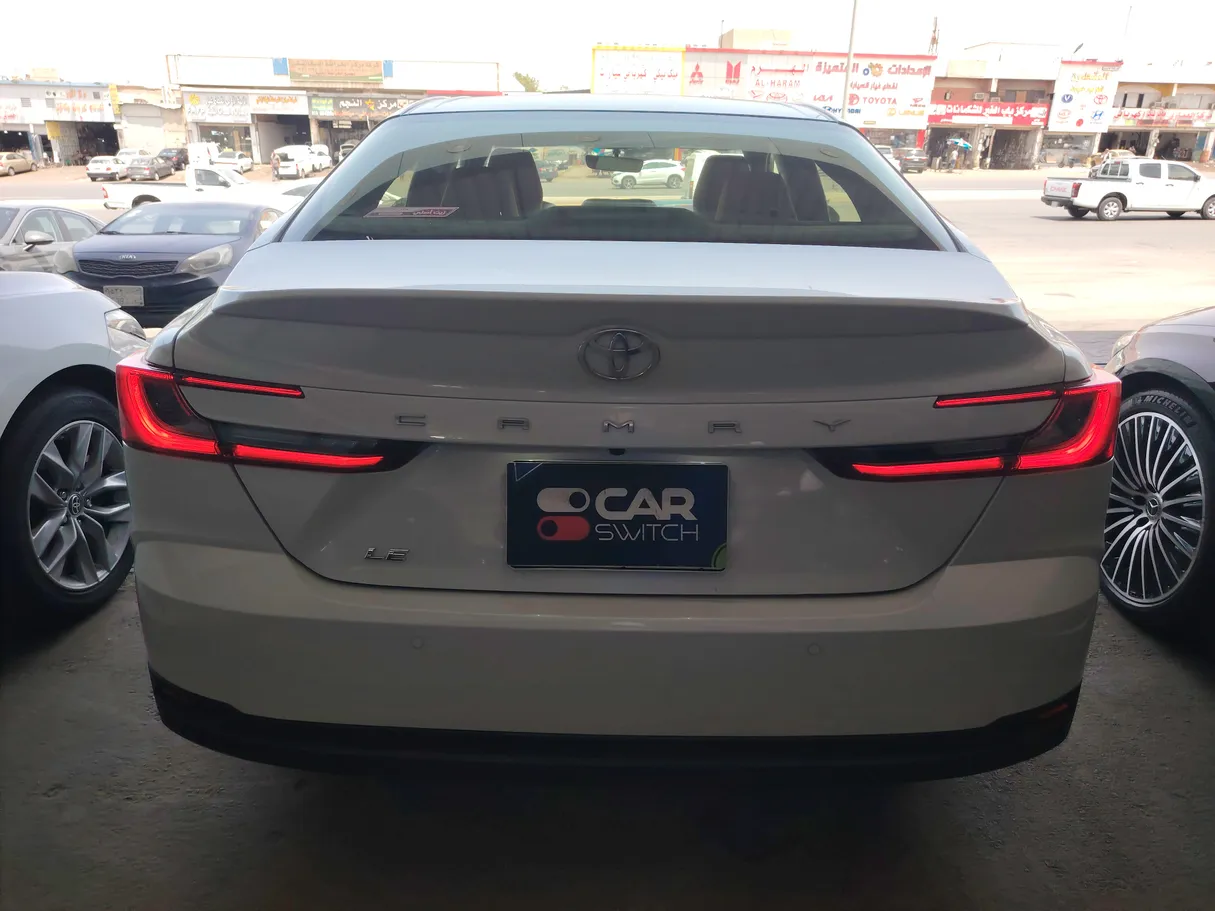 Car image 6