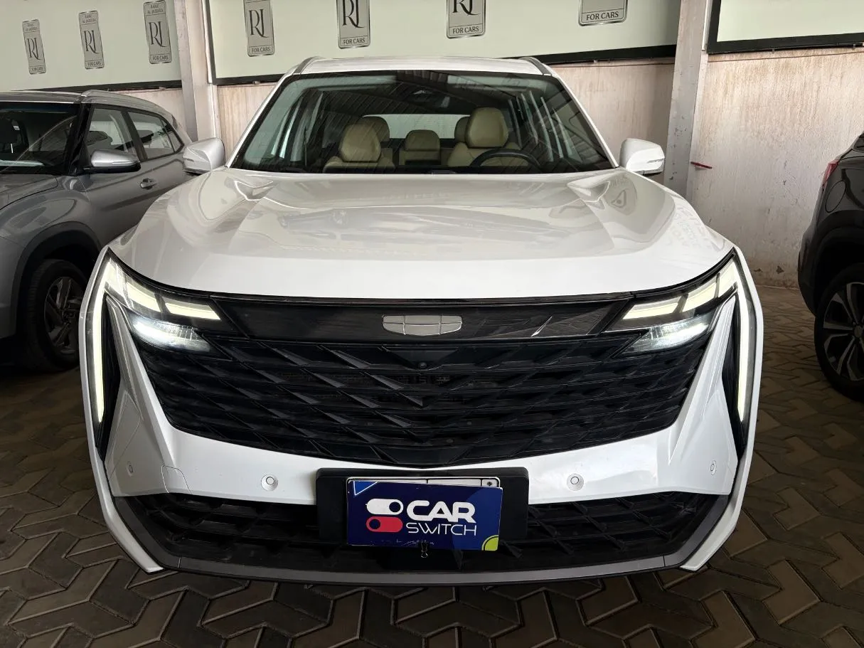 Car image 2