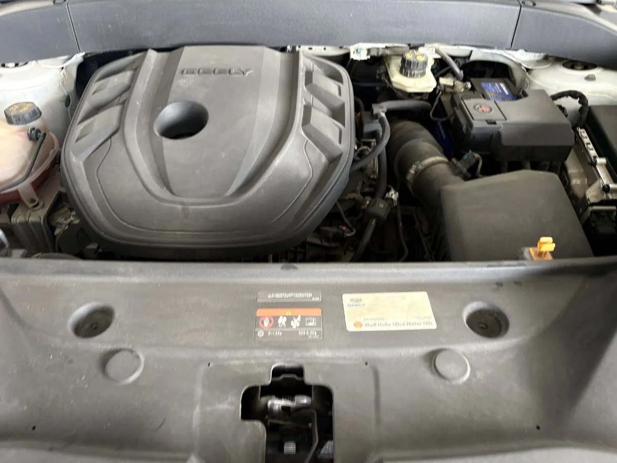 Car image 24