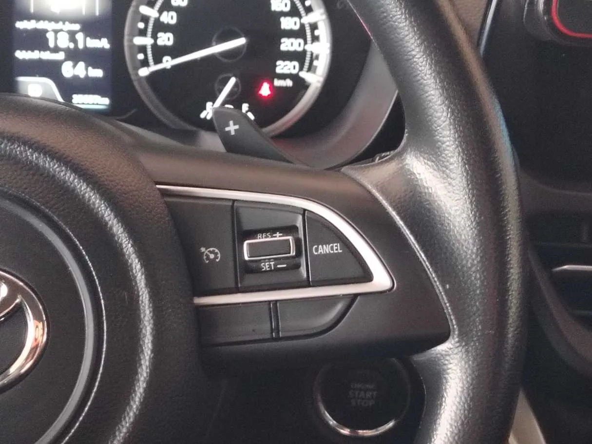 Car image 26