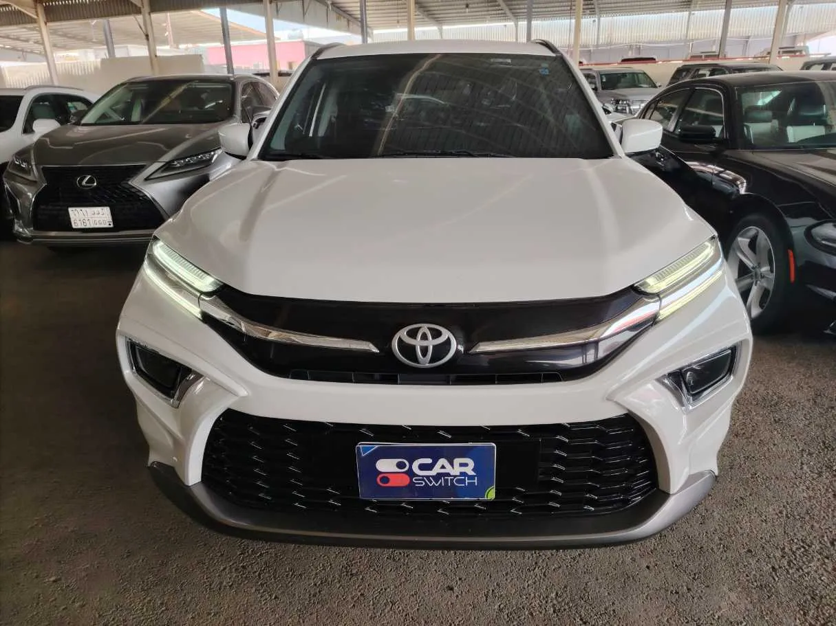 Car image 2