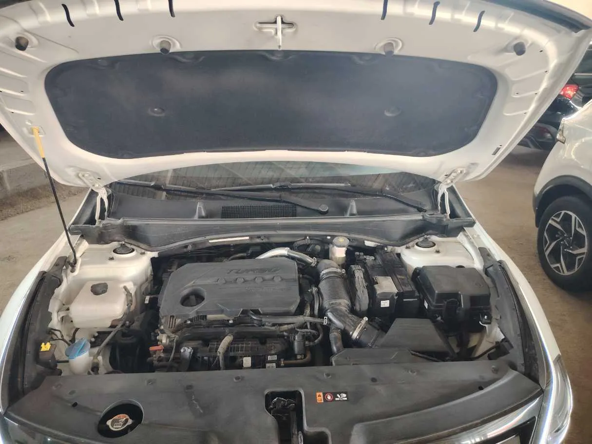 Car image 37