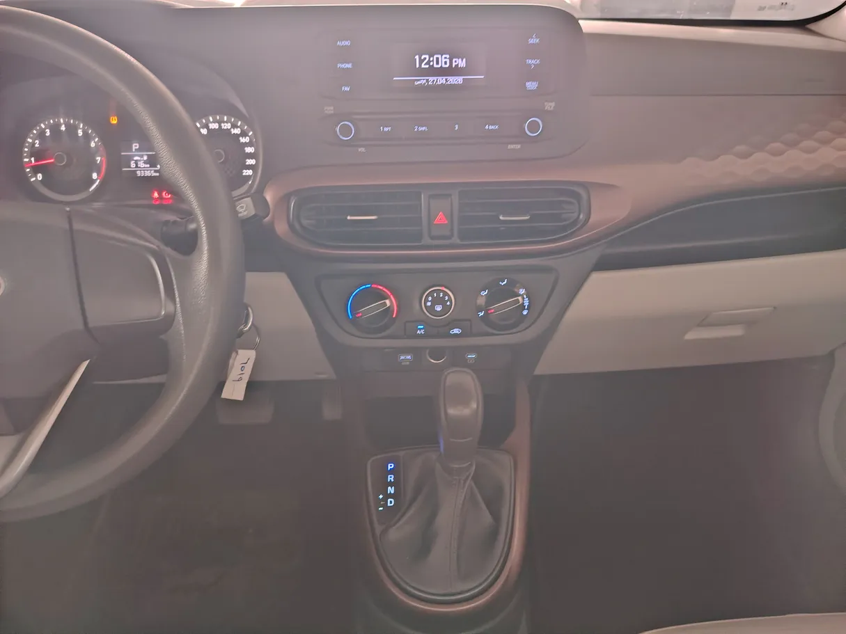 Car image 20
