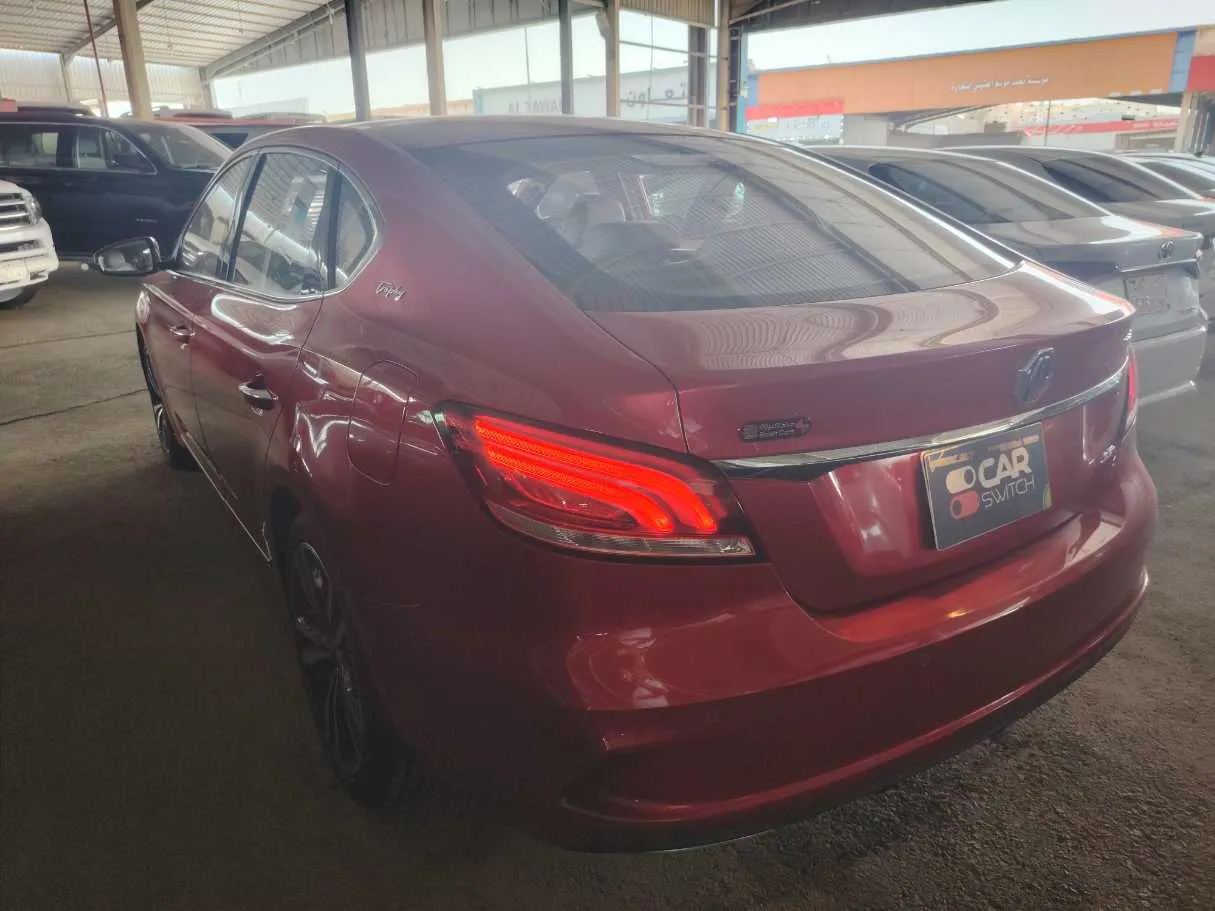 Car image 7