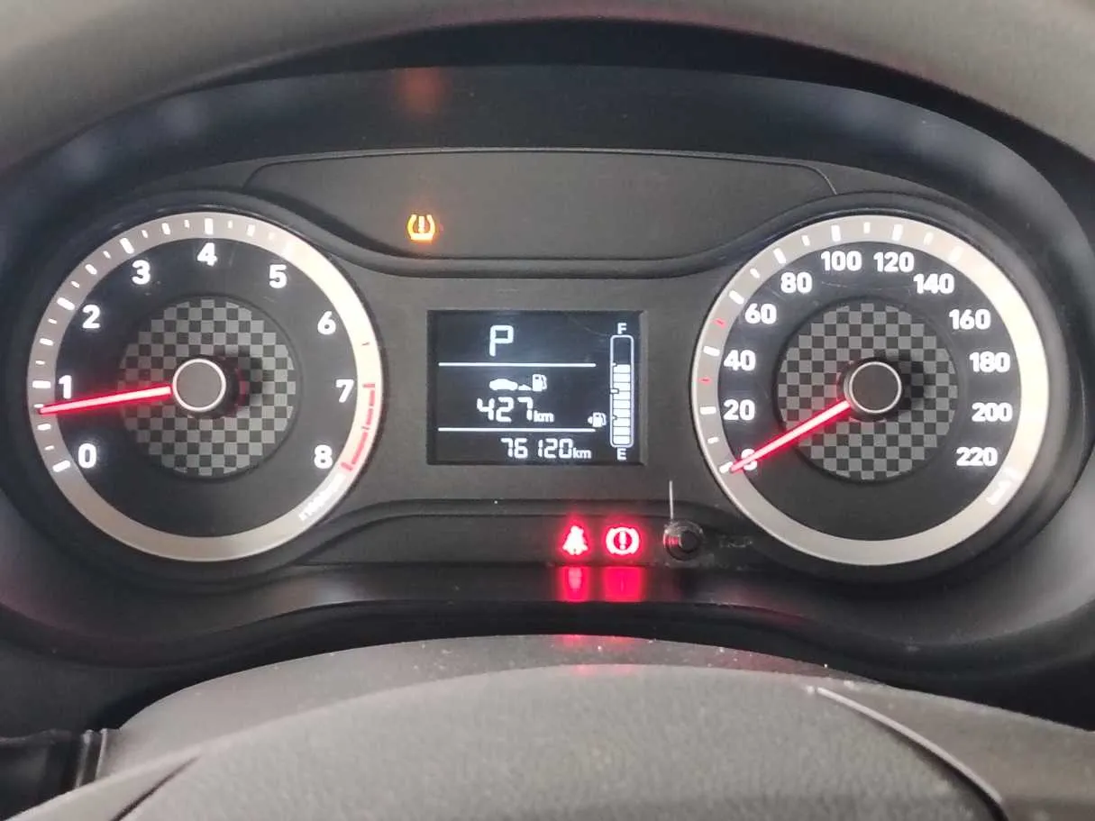 Car image 23