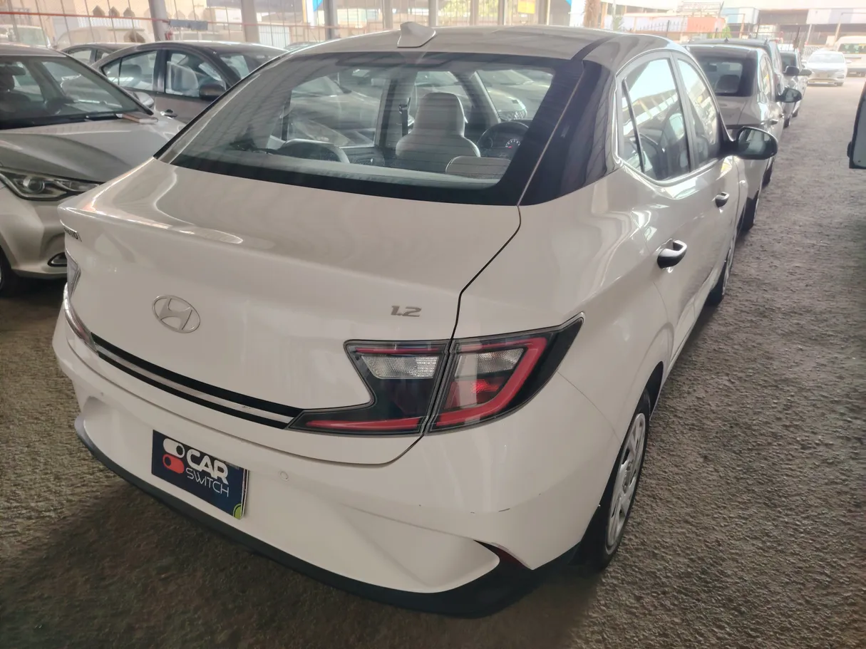 Car image 5
