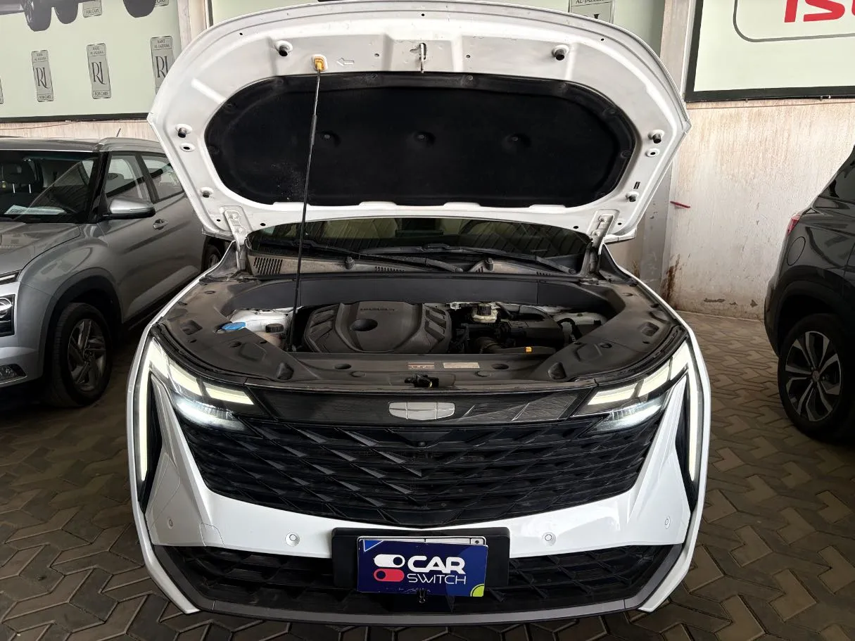 Car image 23