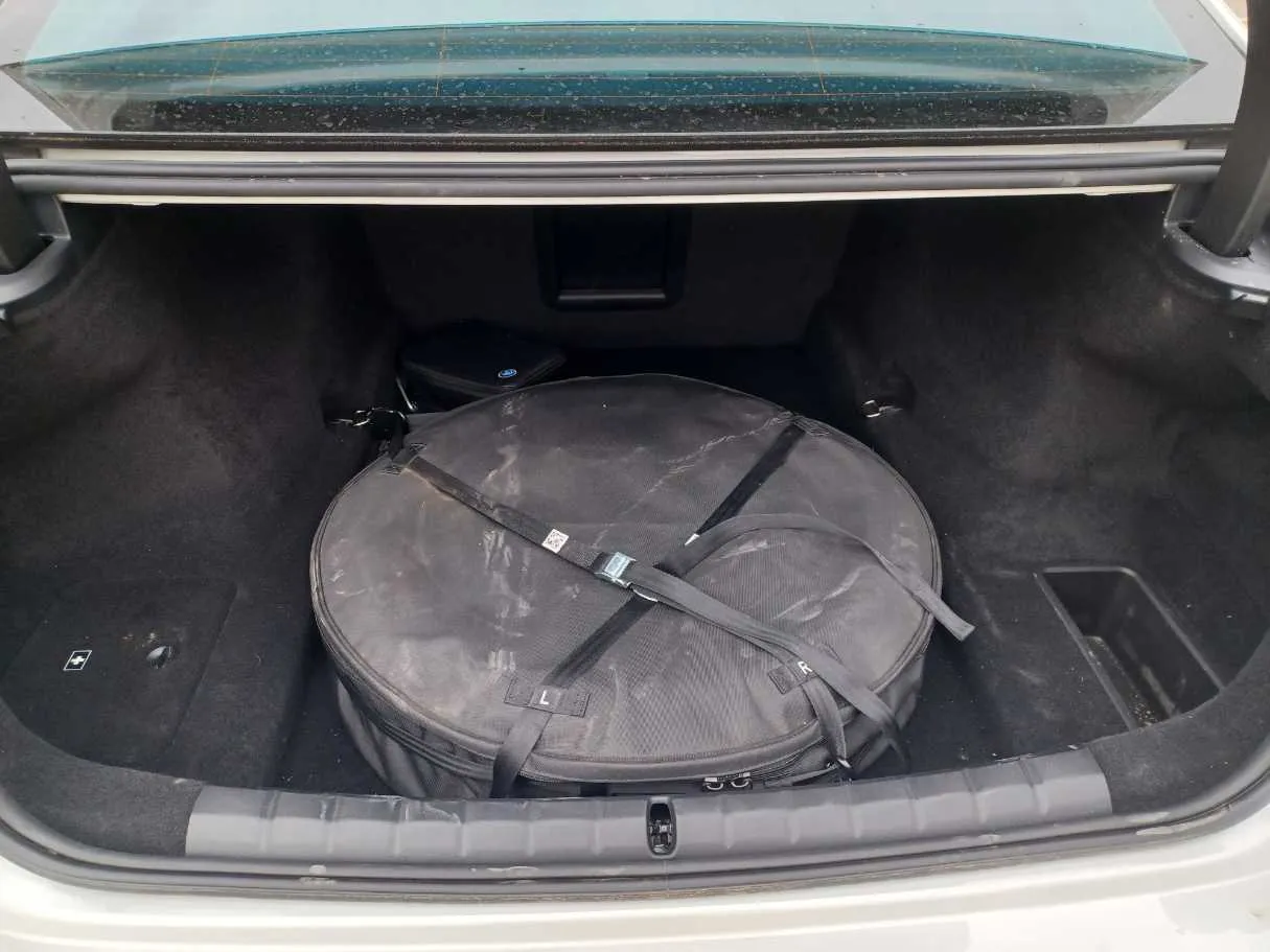 Car image 23