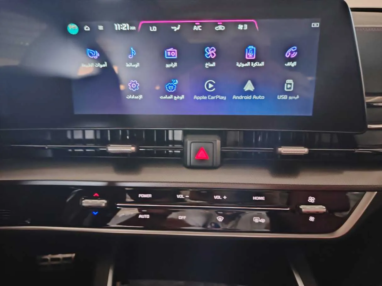 Car image 24