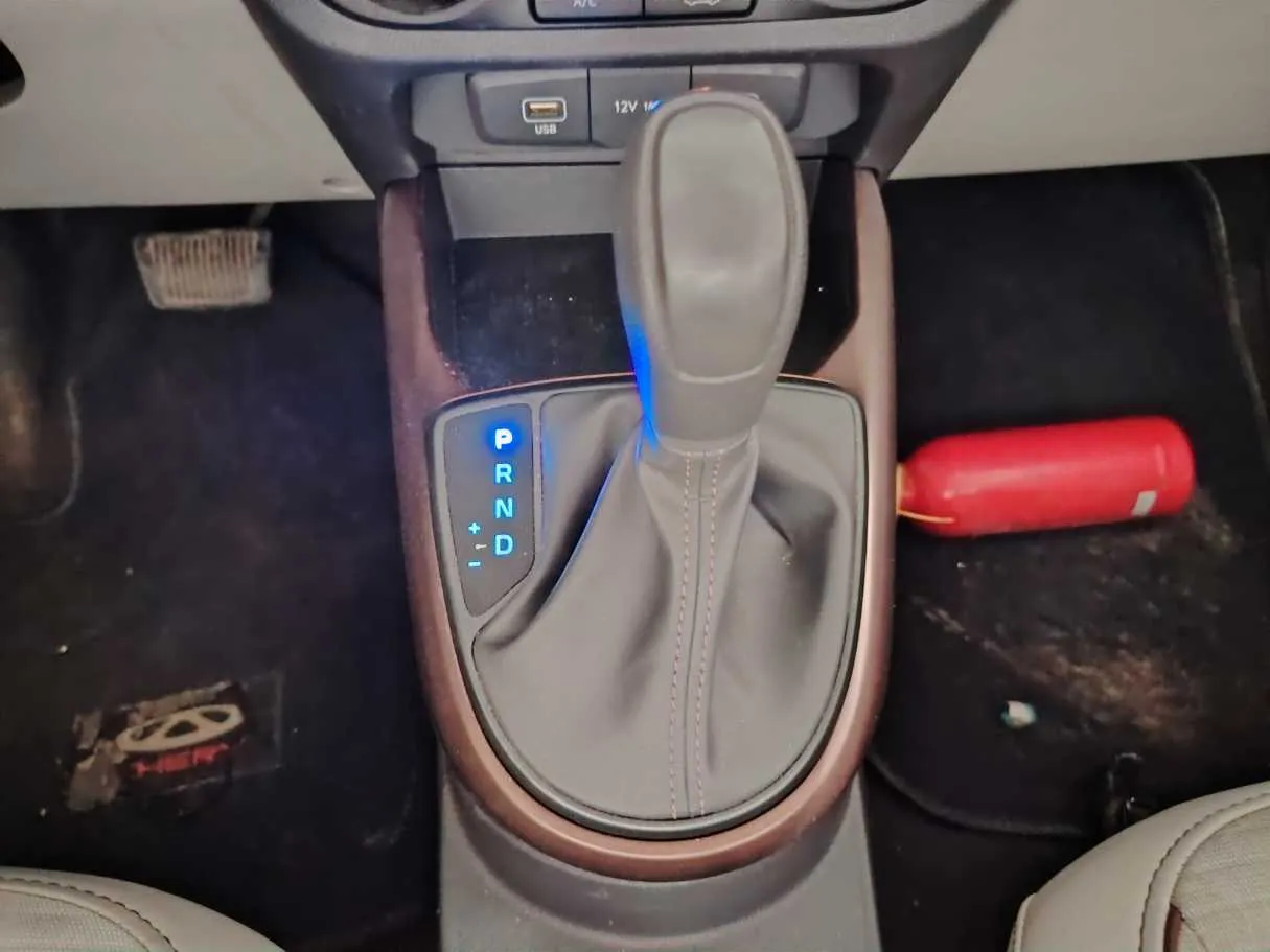 Car image 21