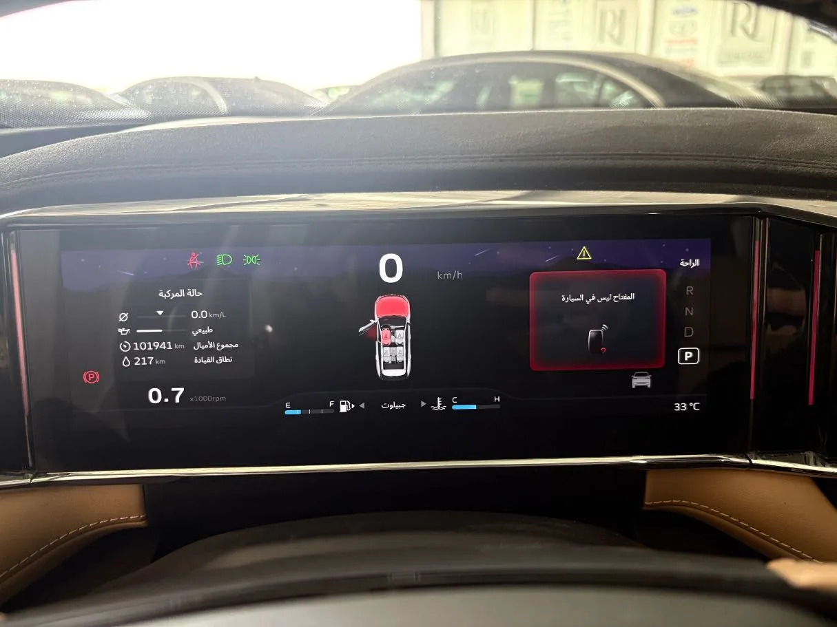 Car image 12