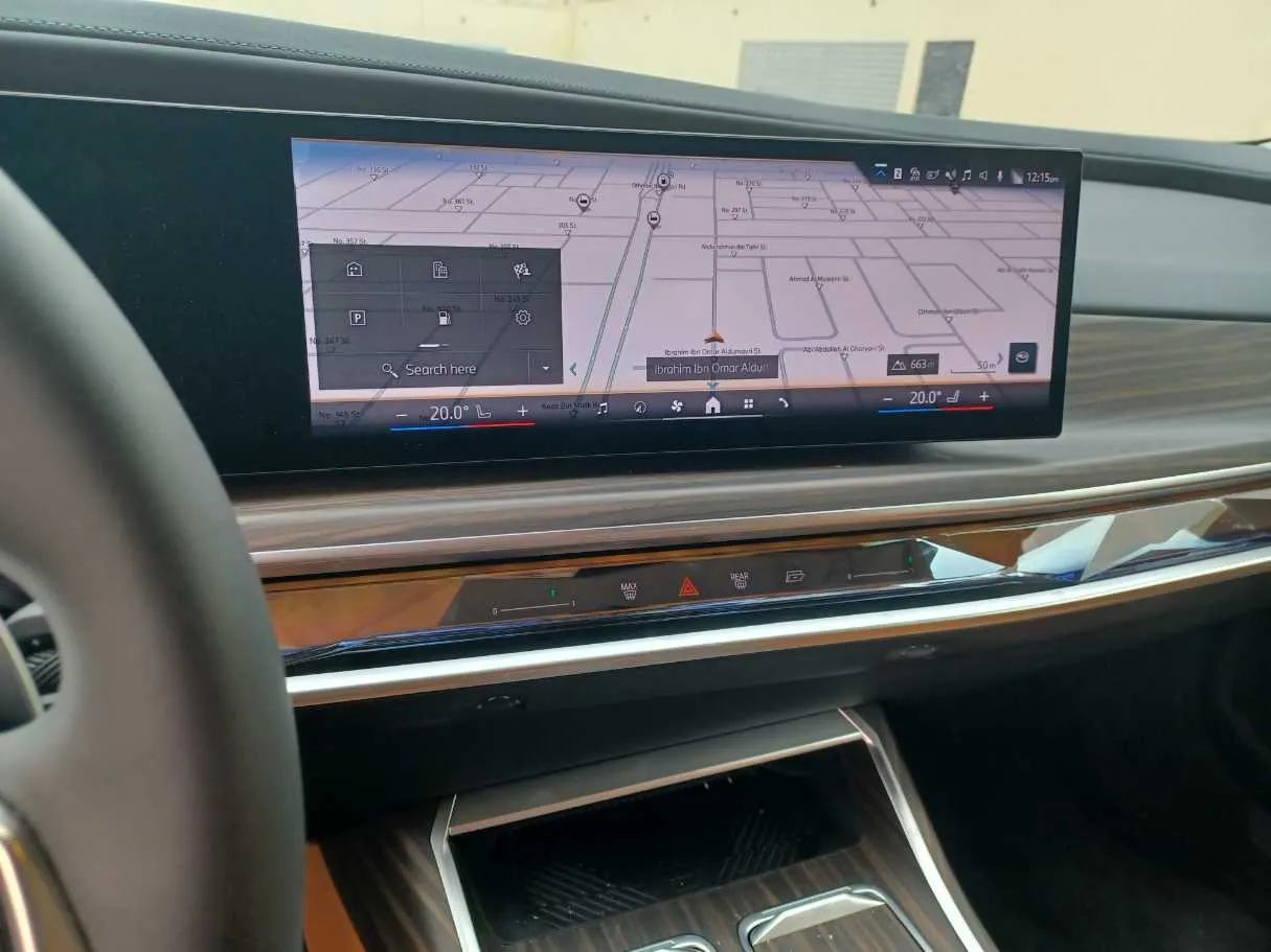 Car image 18