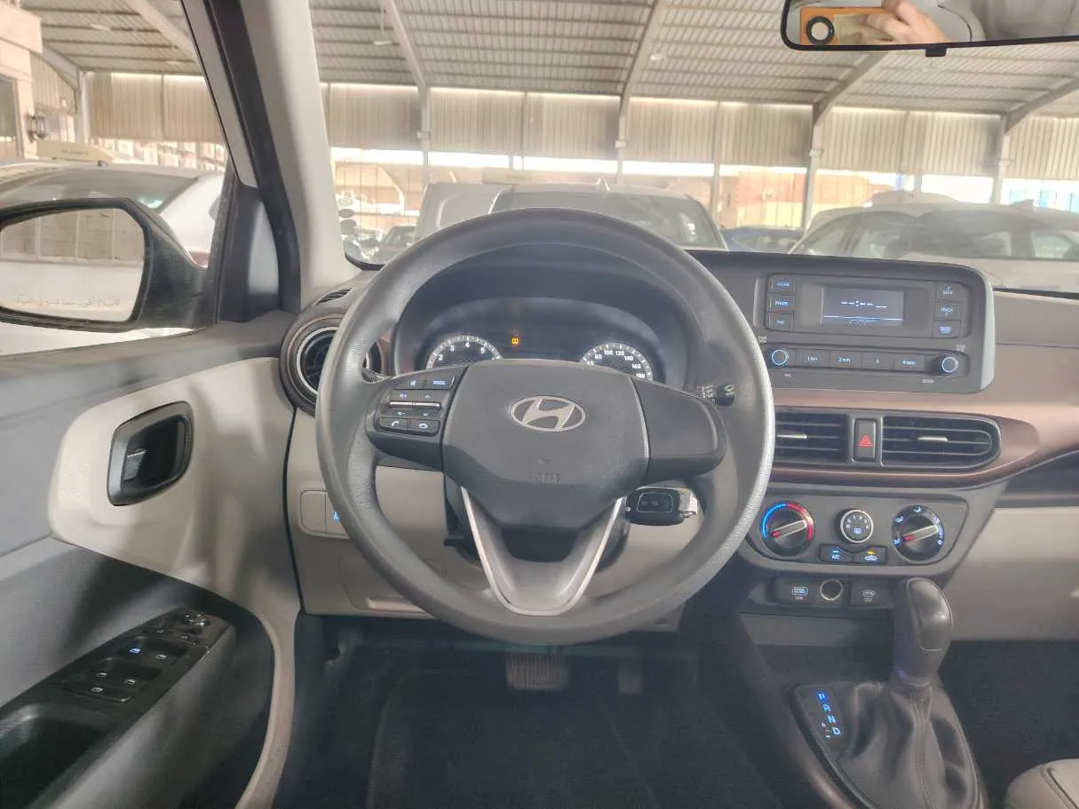 Car image 22