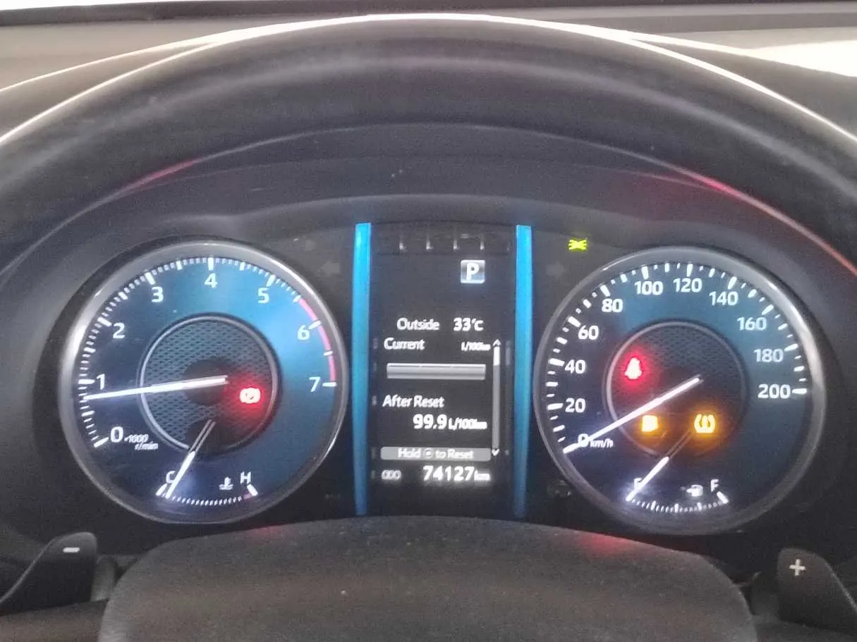 Car image 27