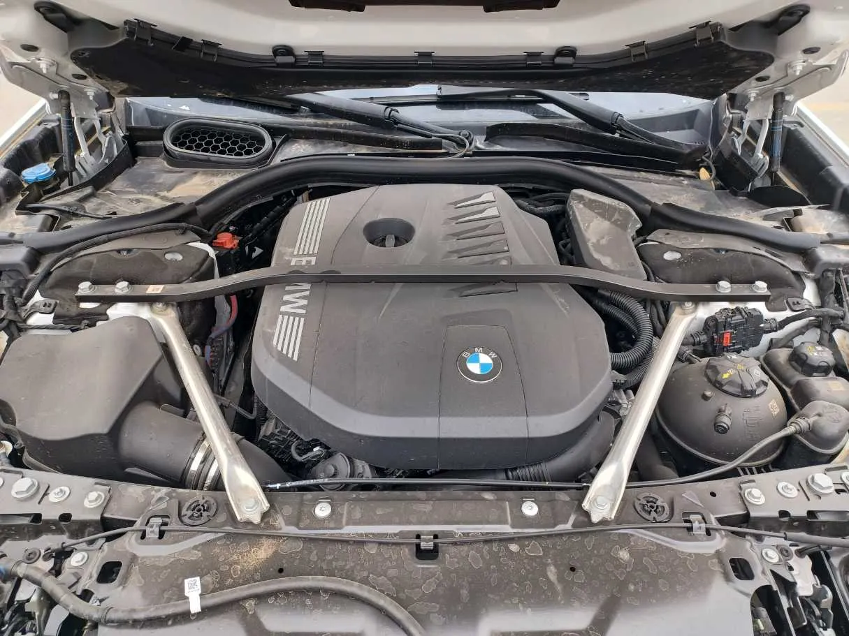 Car image 24
