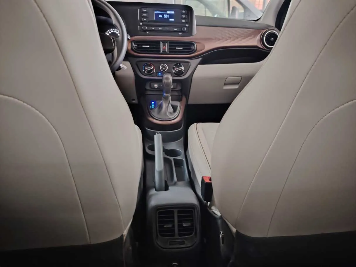 Car image 23