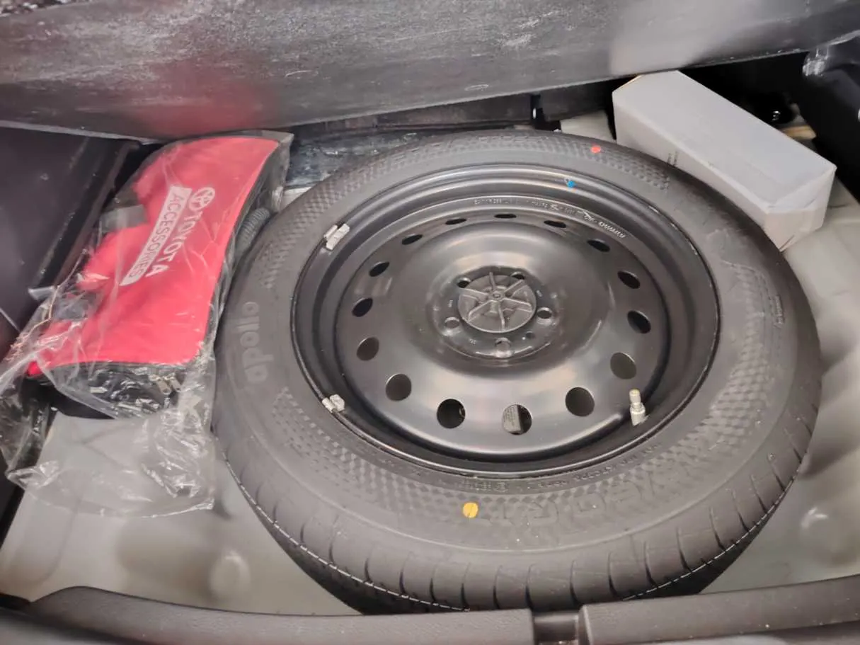 Car image 33