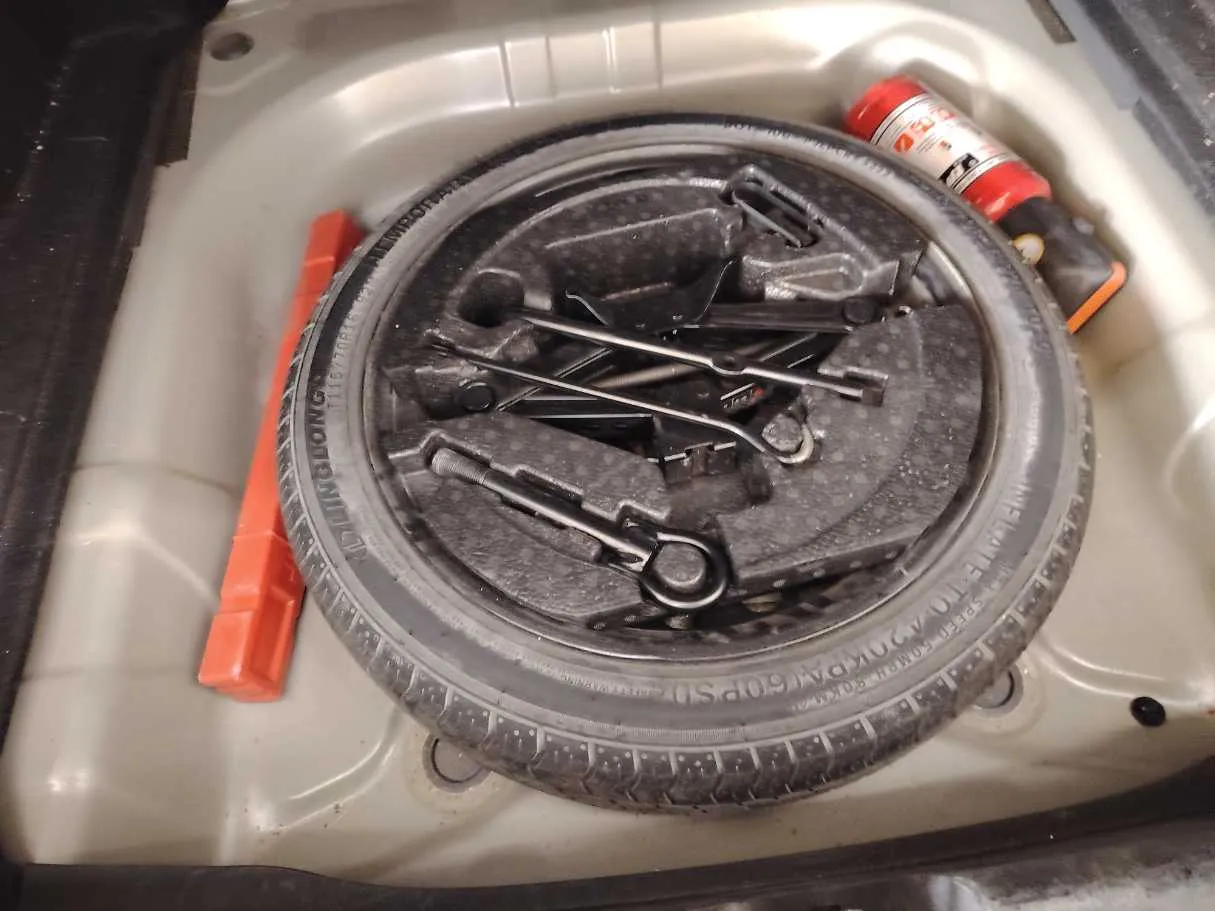 Car image 33