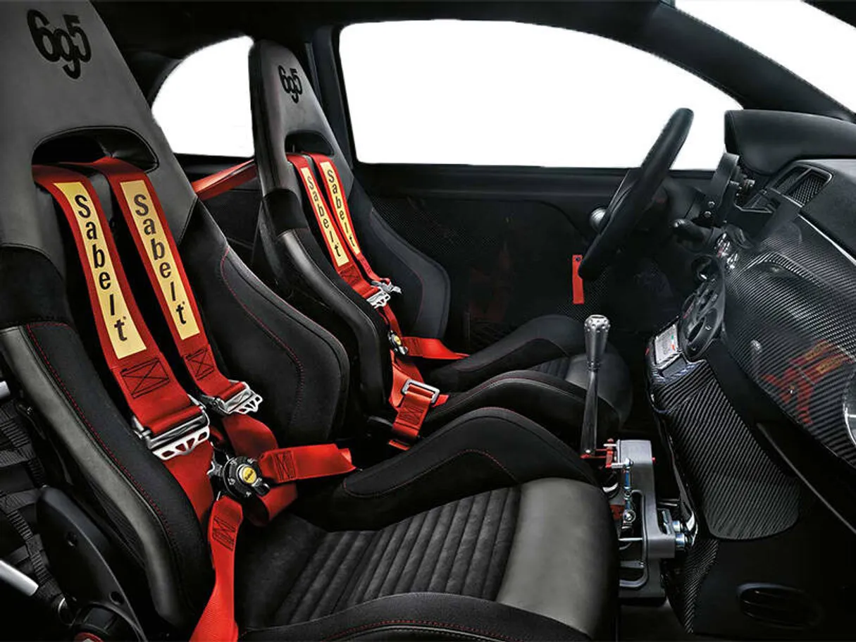 Car image 10