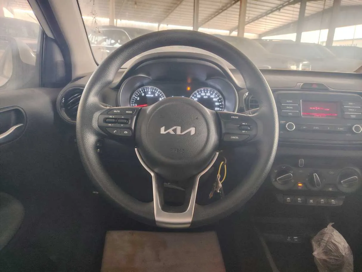 Car image 22