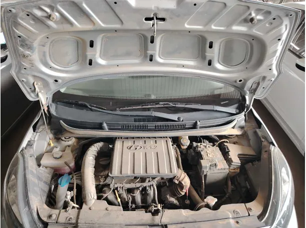 Car image 25