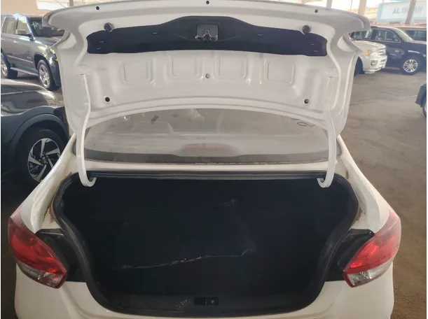 Car image 26