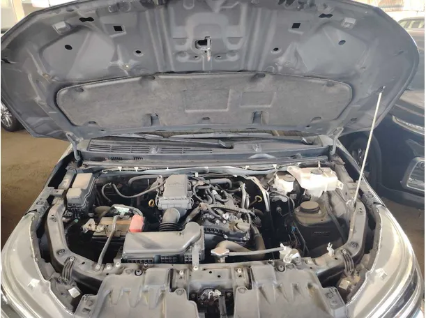 Car image 30