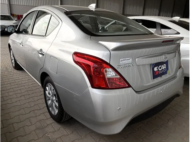 Car image 6