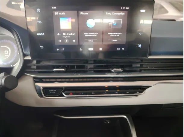 Car image 22