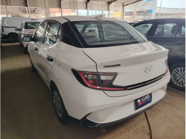 Car image 7