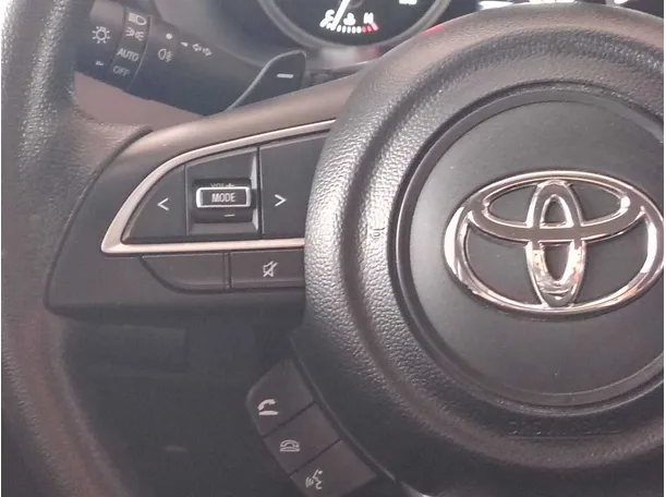 Car image 25