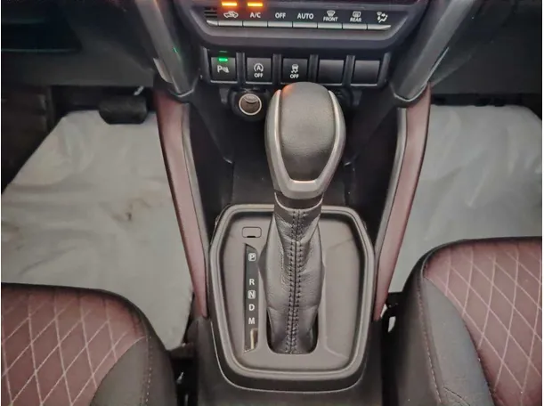 Car image 24