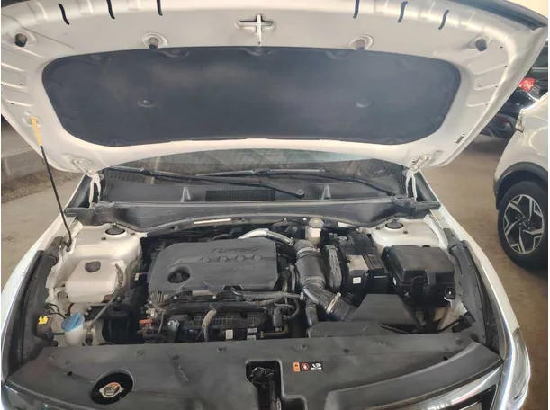 Car image 37