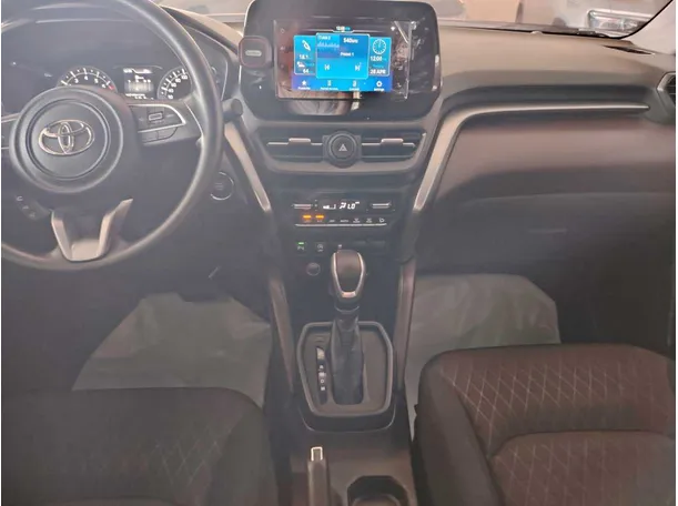 Car image 22