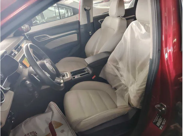 Car image 14