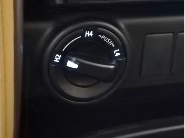 Car image 24